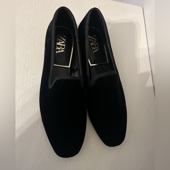 Zara Black Velvet Shoes size 8.5 (39) - Picture 4 of 4